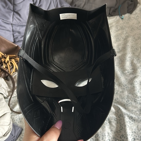 Black Panthers Kids Mask - Picture 2 of 2